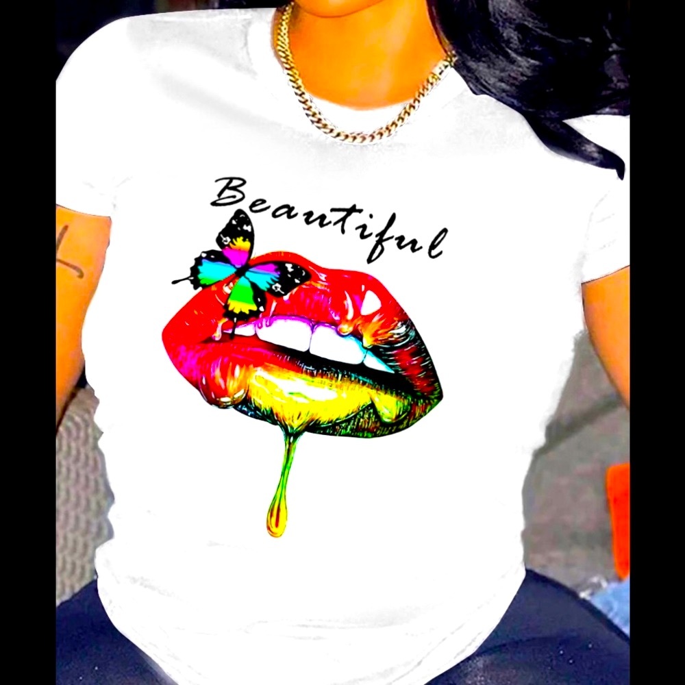 💋 BEAUTIFUL 💋🦋 Butterflies & Lip Short Sleeve T-Shirt - Picture 3 of 6